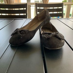 Charles Albert black flats with studded bow